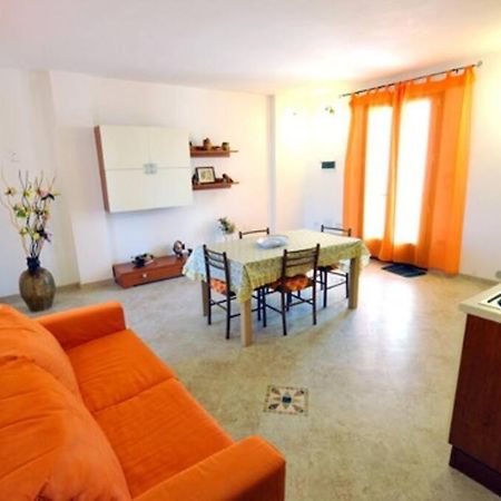 Casa Vacanze La Casa Di Katia Castro  Exteriör bild